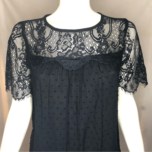 Woman’s black eyelash lace top with short sleeves size medium - Picture 8 of 16